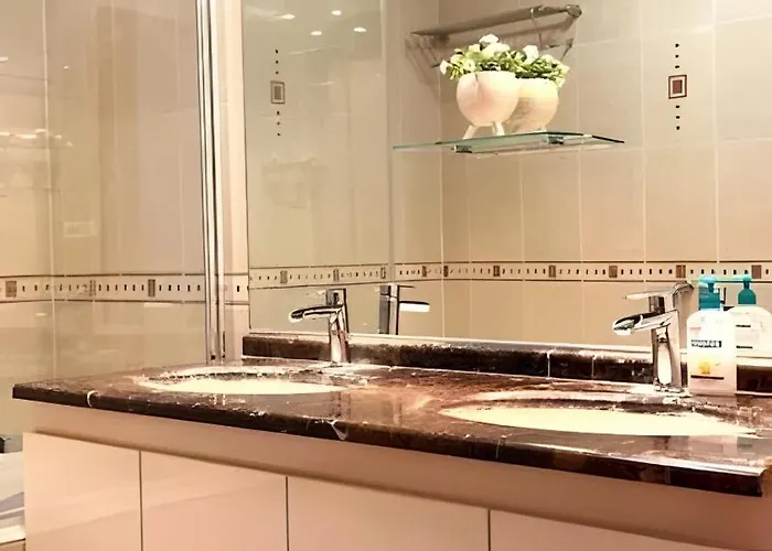 Parisien Et Familial De 90m2 Париж